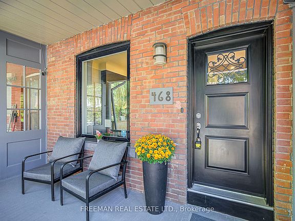 4th image of 468 Markham St