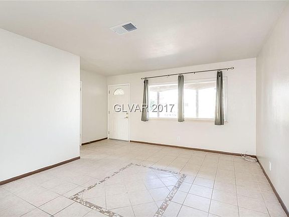 3rd image of 3958 Sorrento Way