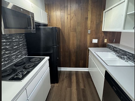 4th image of 3806 Briar Pl #3810