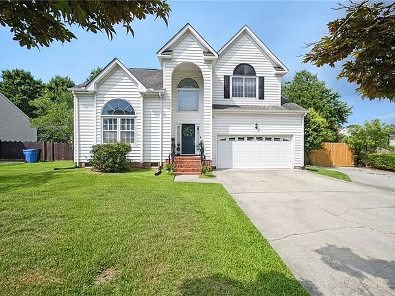 4th image of 2720 Deerfield Cres