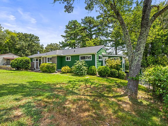 2nd image of 1116 Edwin Ln