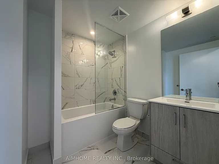 180 Front St E #2910 — Photo 7