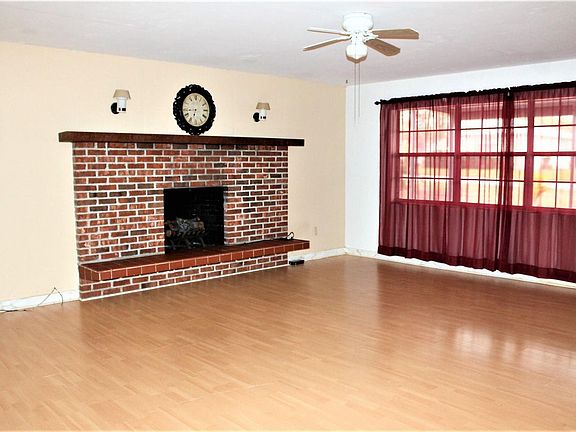 5th image of 121 Parkview Dr