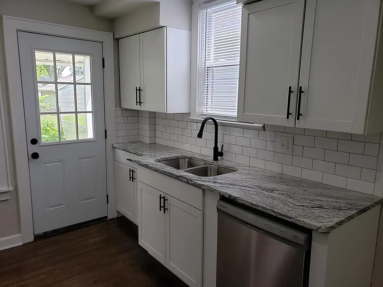 1422 Kent St — Photo 24