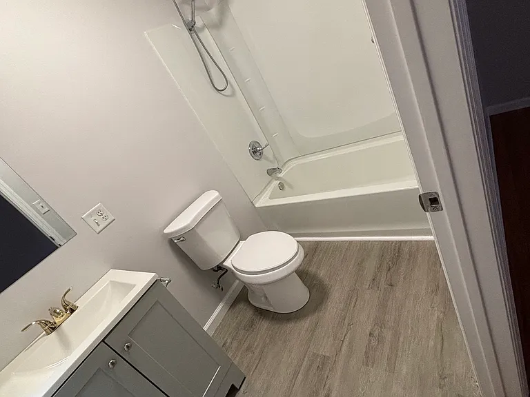 3278 6th Ave #4 — Photo 7