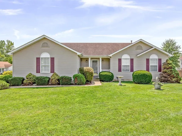 2020 Camino Real Dr, Herculaneum, MO 63048