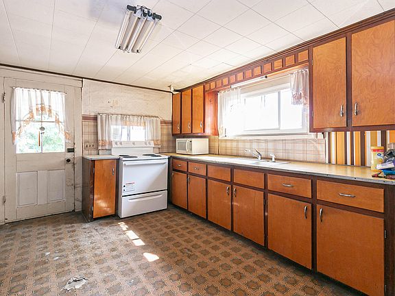 2nd image of 20558 Township Road 133