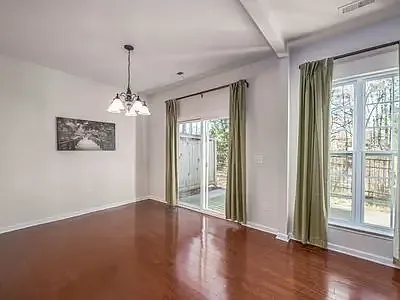 3 bed, 2.5 bath, 1750 sqft, $2,175 — Photo 2