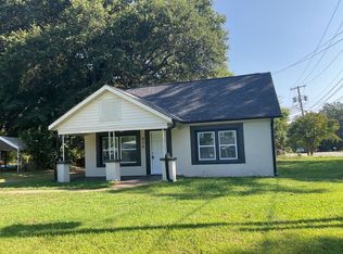 906 E Main St, Dallas, NC 28034