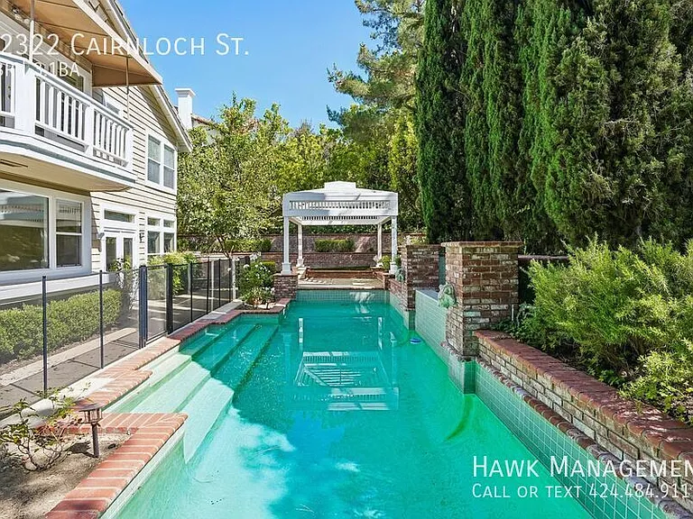 22322 Cairnloch St — Photo 64