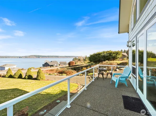 201 E Smith Cove Way, Shelton, WA 98584