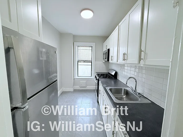 18-20 Kensington Ave #1B — Photo 7