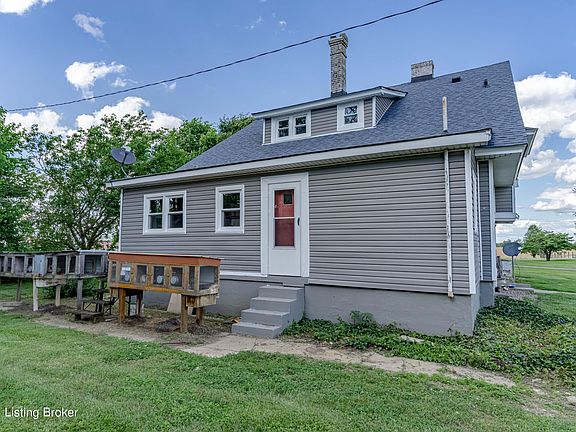 5th image of 585 Sweeney Ln