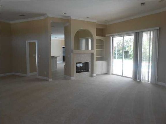 5th image of 2512 Meek St
