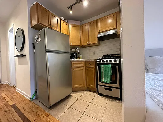 Rented by City Connections Realty | media 12