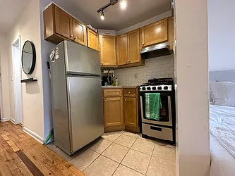 Rented by City Connections Realty