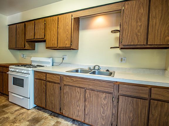 4th image of 84 Mason St #15