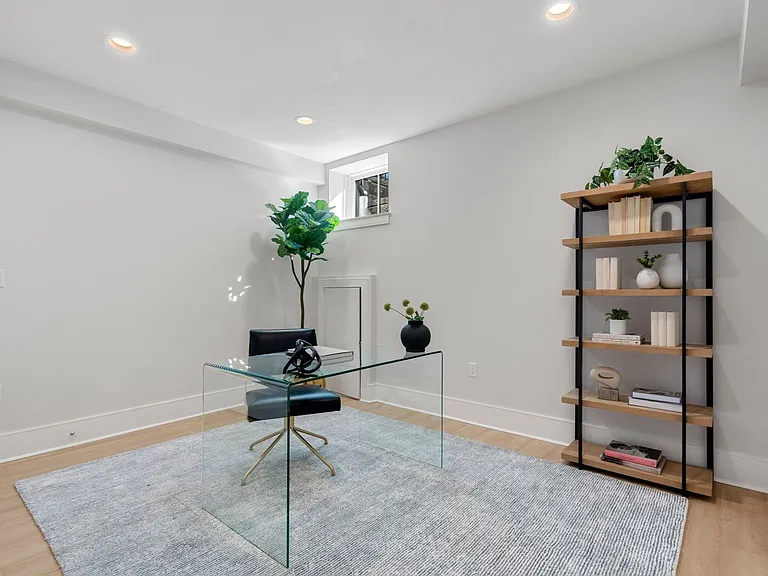 4 Knowles St #4 — Photo 7