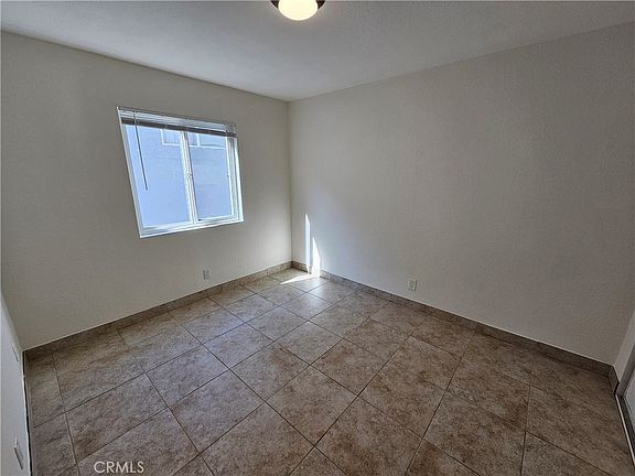 4th image of 10037 Samoa Ave #6