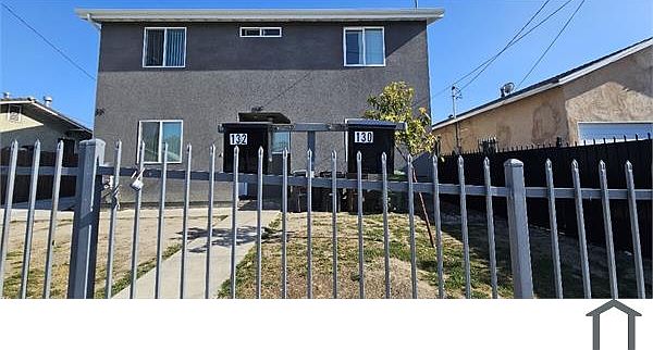 1st image of 132 E Maple St