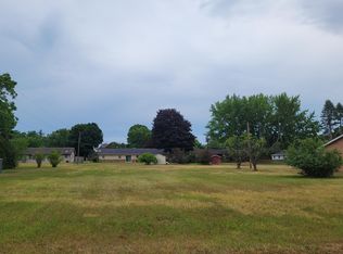 2257 Welch Dr, Stevensville, MI 49127