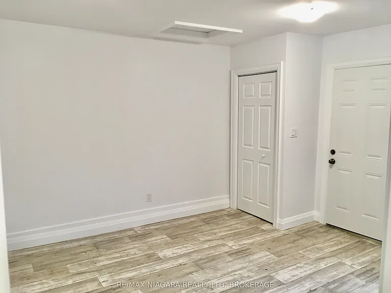 163 Welland Ave #REAR — Photo 9