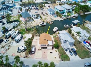 125/127 Palermo Cir, Fort Myers Beach, FL 33931