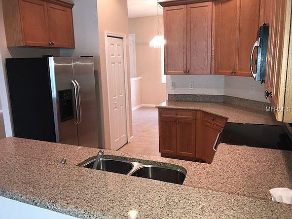 4th image of 2944 White Cedar Cir