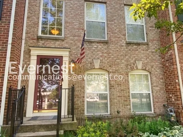 1302 Wilcox Ave, Fredericksburg, VA 22401