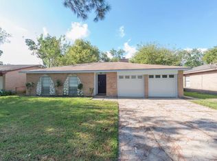 17014 Forest Bend Ave, Friendswood, TX 77546