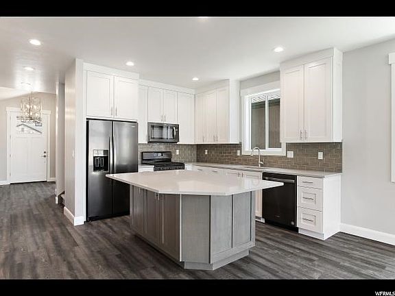 3rd image of 4034 W Sawgrass