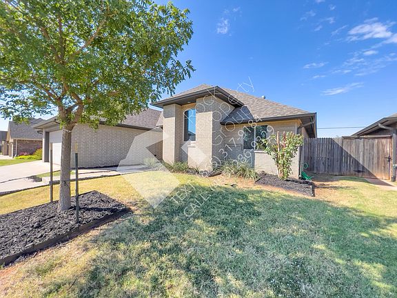 2nd image of 17601 Melville Ln