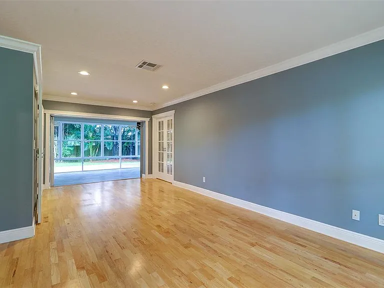 2958 Meadow Wood Dr — Photo 8