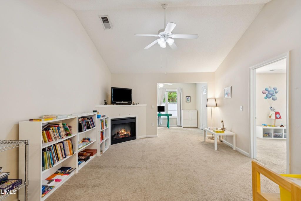 2521 Gordon Glen Ct APT 102, Raleigh, NC - View 3