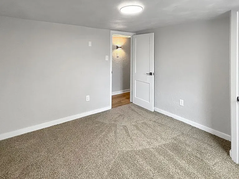 62 Noblestown Rd — Photo 22