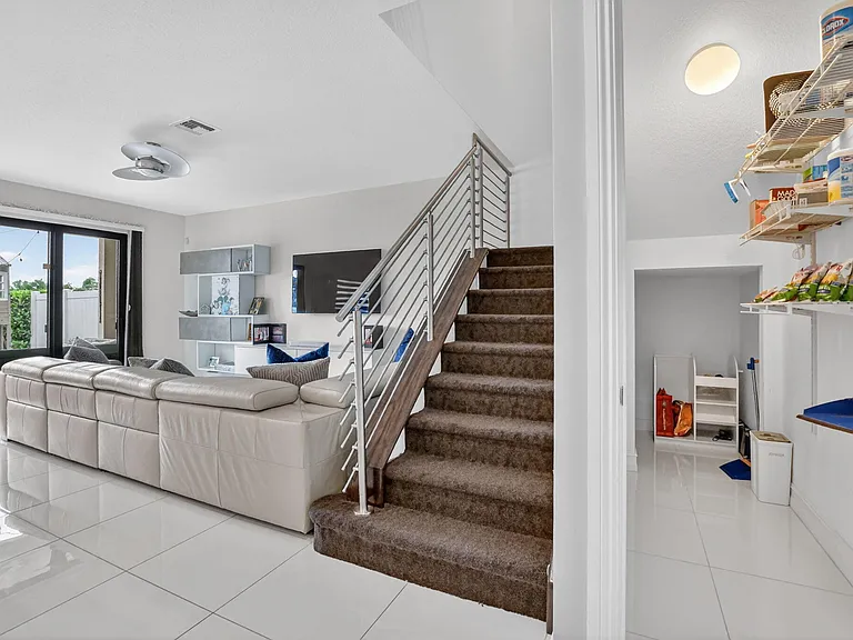 10106 Akenside Dr — Photo 32