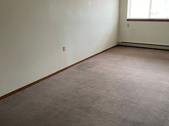4th image of 520 14th St S #101