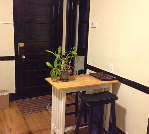 3rd image of 853 N Wolcott Ave APT 3