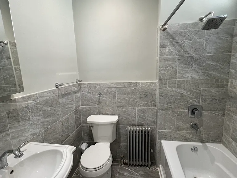 50-42 39th Pl #2R — Photo 5