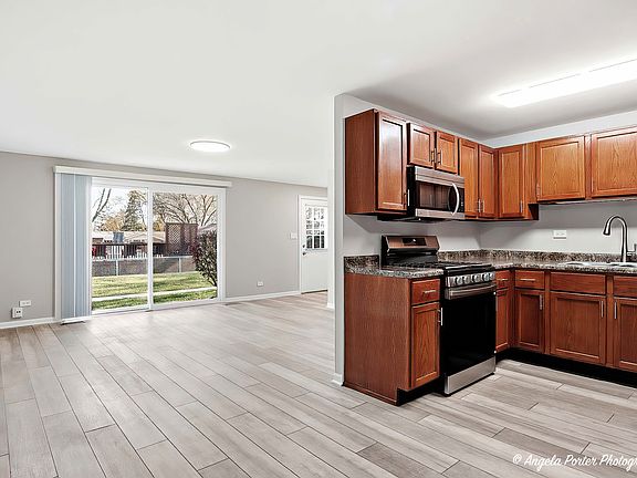 4th image of 1303 Forestdale Ct