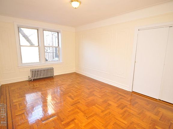 2nd image of 4129 46th St #6D