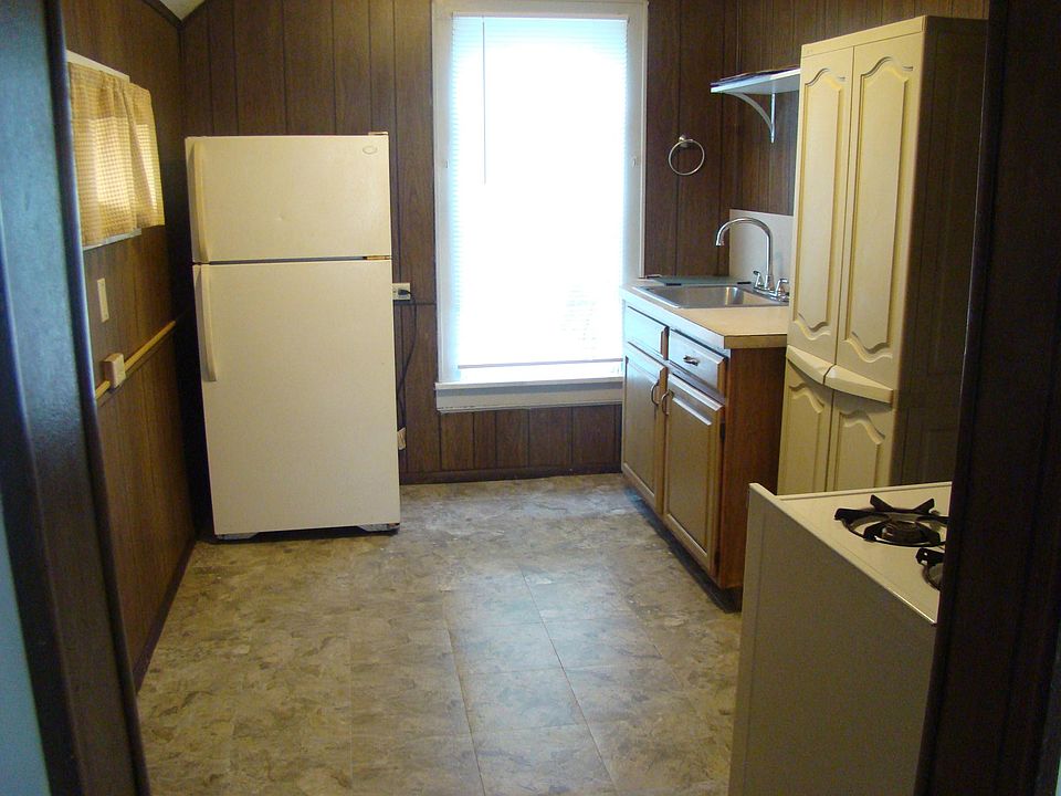 1st image of 317 1/2 Torrey St #2
