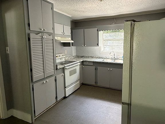 4th image of 504 5th St