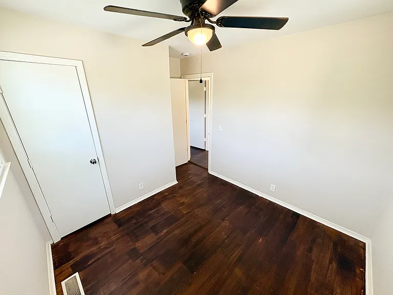 2641 Combs Dr — Photo 18