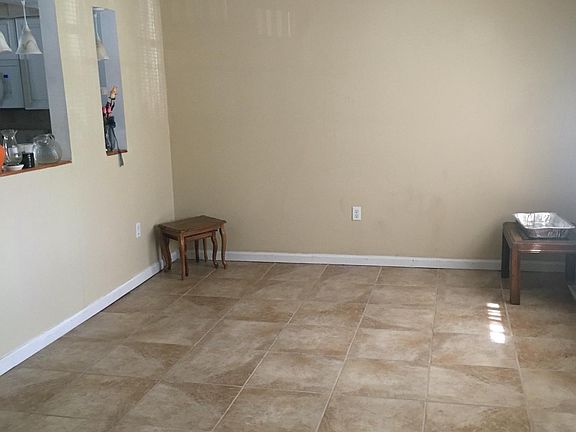 2nd image of 150 Lathrop Ct
