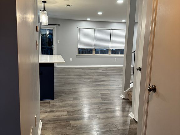 2nd image of 9 Meadow Ln