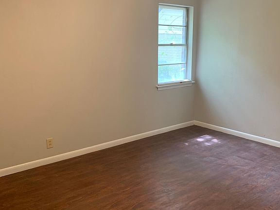 4th image of 3512 Sunnydale Ln