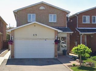 17 Metzak Dr, Brampton, ON L6Z 4N3