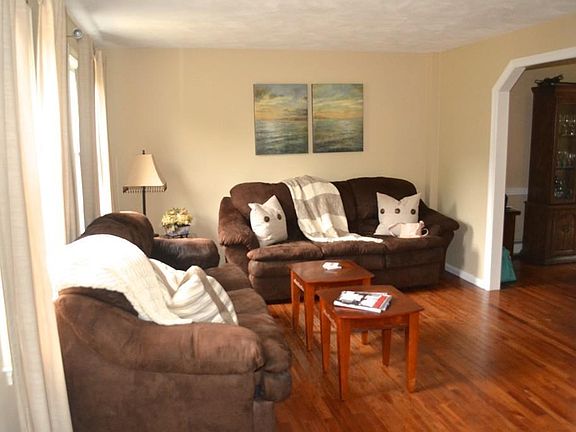 5th image of 2 Shepardsville Dr