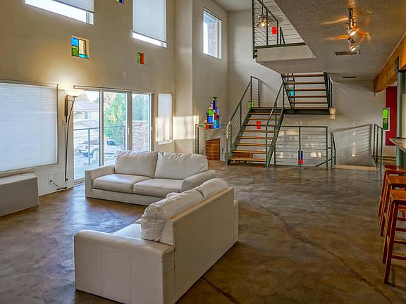 3rd image of 4001 Gracia Ct NE